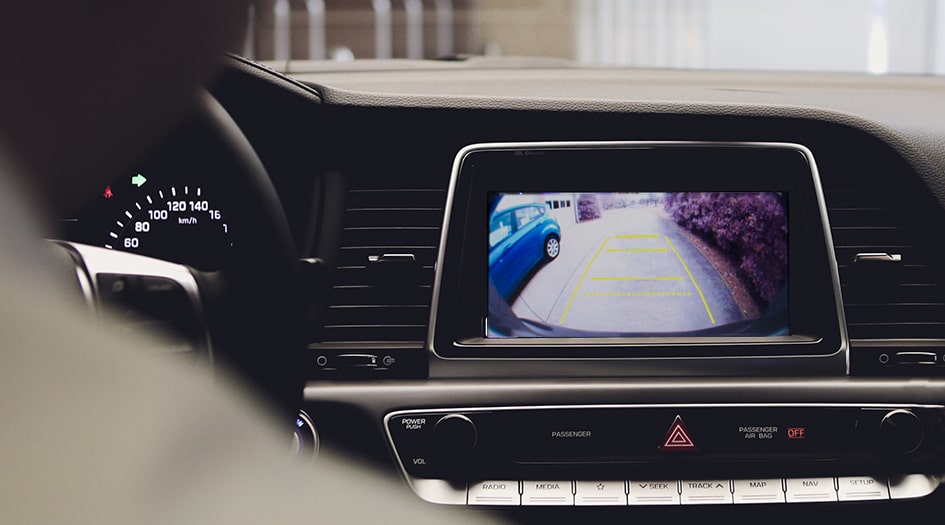 How rearview cameras work to prevent backup collisions — Economical